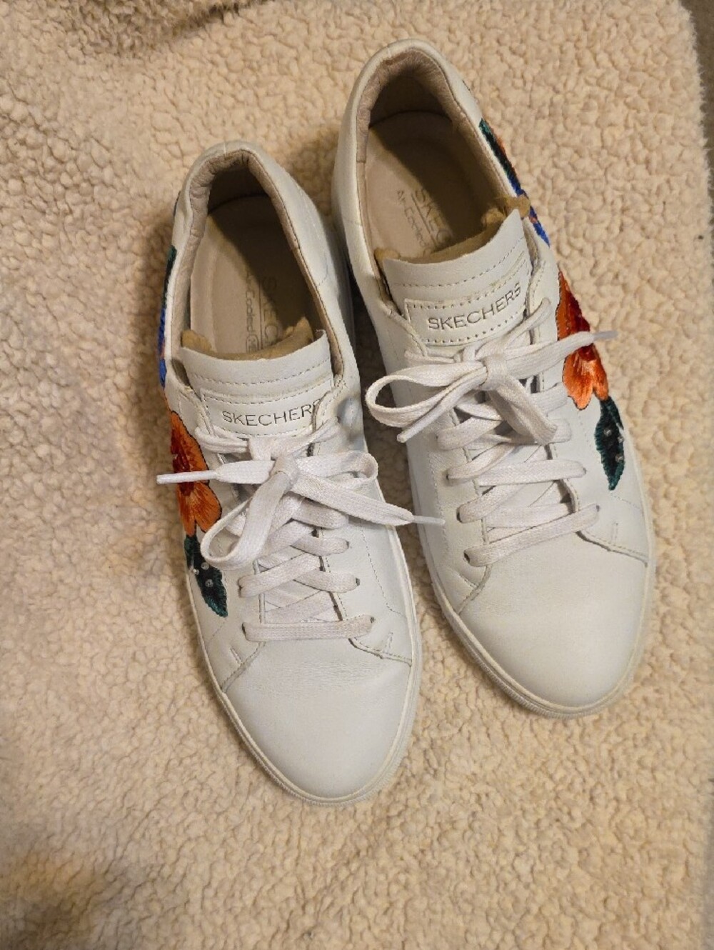 Skechers White Leather Floral Embroidered Sneakers Air-Cooled Memory Foam 8 - Picture 3 of 8